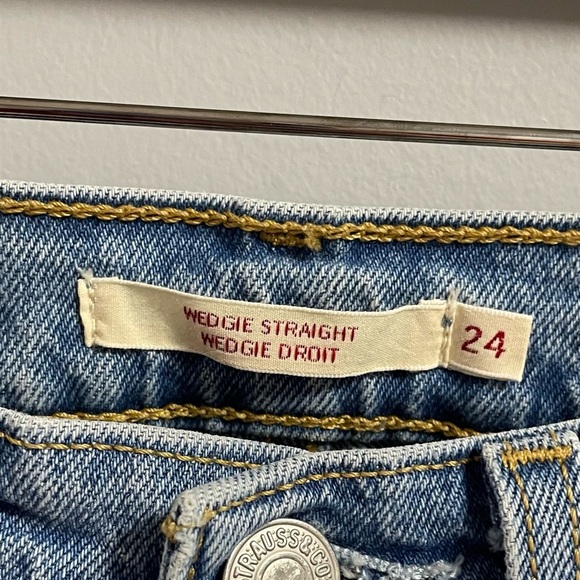 Levi's Wedgie Straight Jeans - Picture 5 of 6